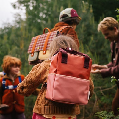 Kleiner Kinderrucksack "Colourblocking  Love Story Red + Moonrise Pink"