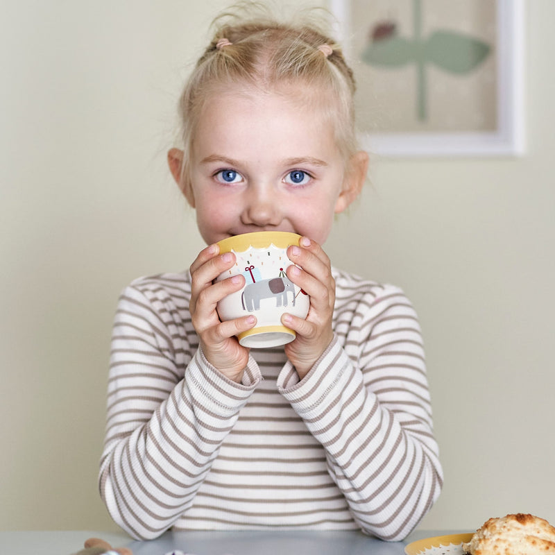 Tasse "Celebrate Gelb"