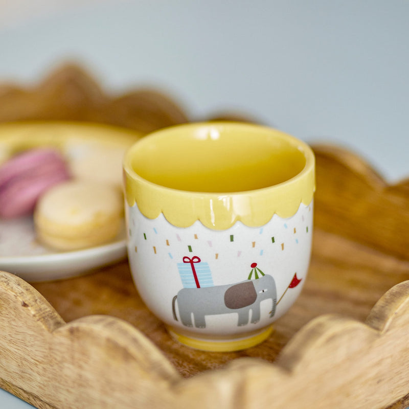 Tasse "Celebrate Gelb"