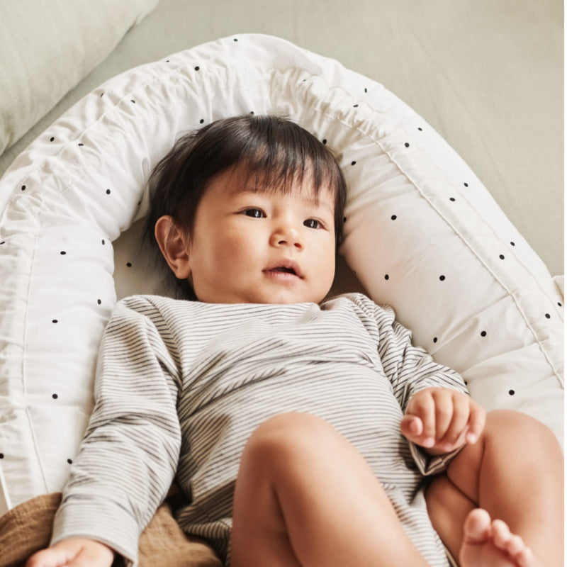 Tragbares Babynest “Gro Little Dot Creme De La Creme”