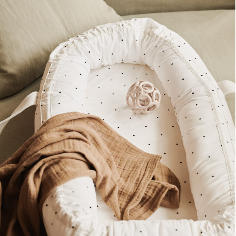 Tragbares Babynest “Gro Little Dot Creme De La Creme”