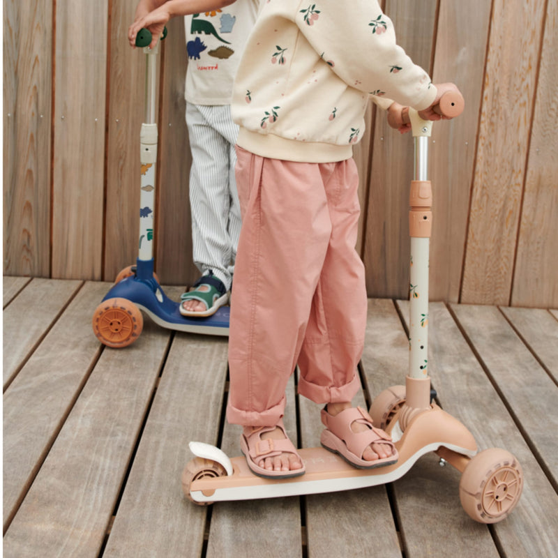 Scooter "Saira Peach / Sea shell"