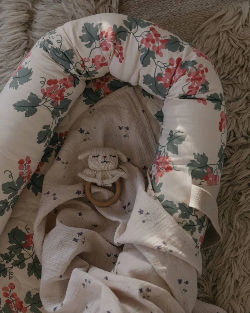 Babynest "Grapes Pink"