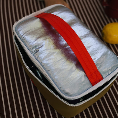 Kühltasche "Better Together Shimmer Water + Golden Cup"