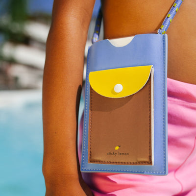 Handytasche "Better Together / Pool"