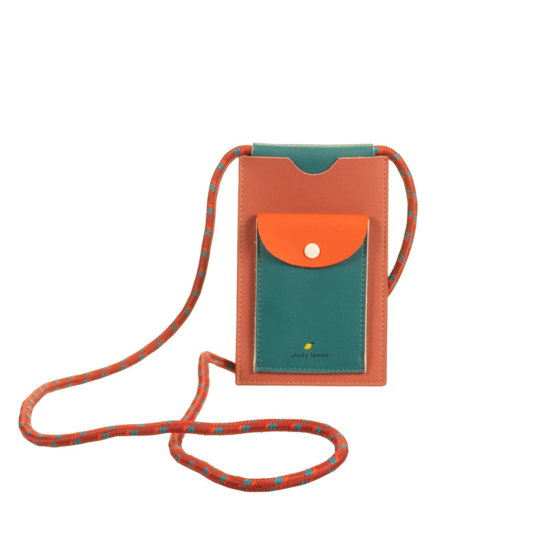 Handytasche "Better Together / Athletics Track"