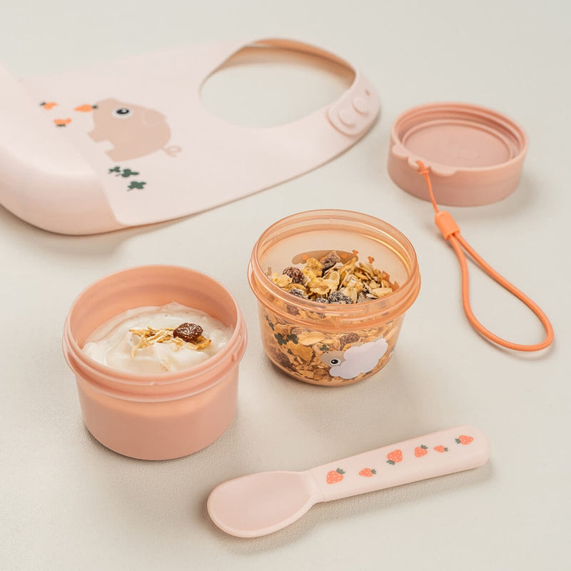 To Go 2-Way Snack-Behälter "Tiny farm - powder" S