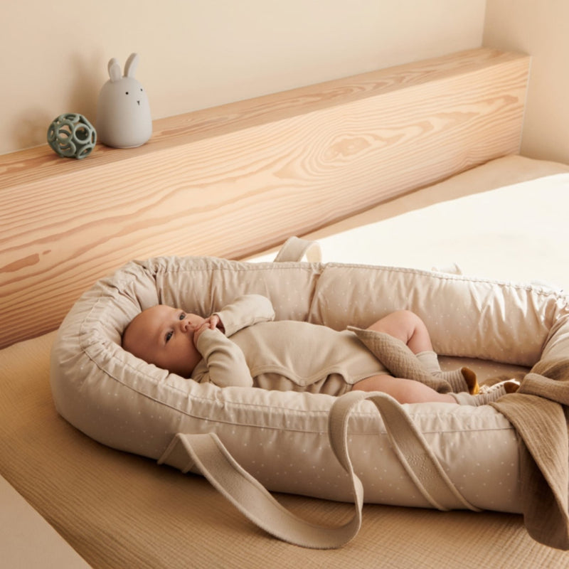 Tragbares Babynest “Gro Confetti Sandy”