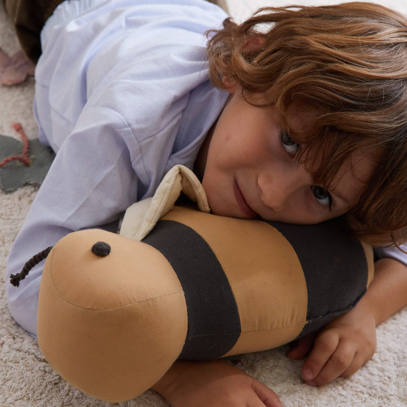 Dekokissen fürs Kinderzimmer "Buzzy Bee"