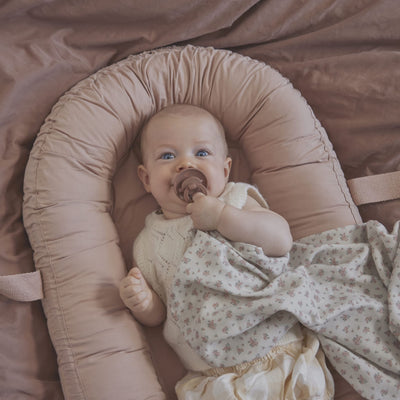Tragbares Babynest “Blushing Pink”