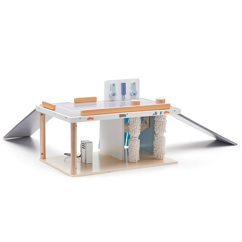 Autowerkstatt “Aiden” mit Waschanlage aus Holz