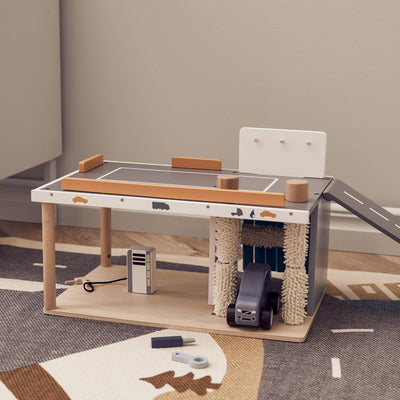 Autowerkstatt “Aiden” mit Waschanlage aus Holz