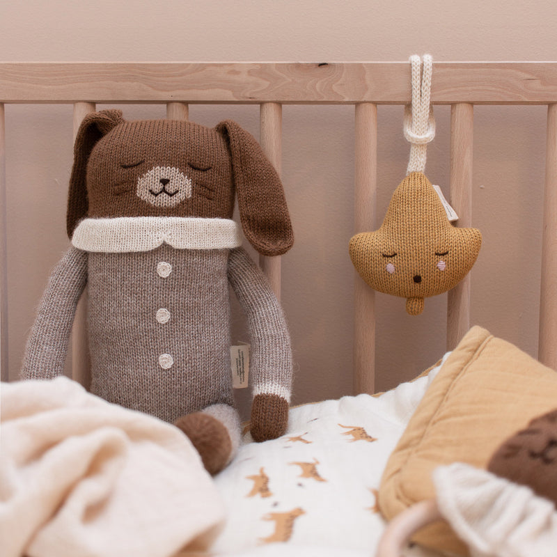 Kuscheltier “Large Bunny Oat Jumpsuit”