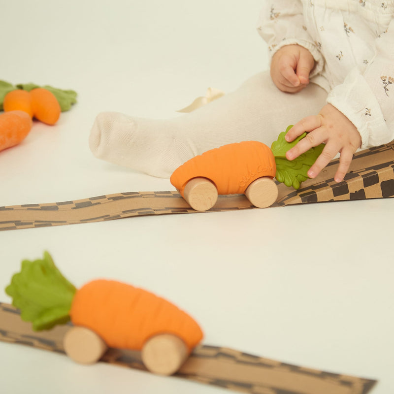 Baby-Spielzeugauto “Cathy The Carrot”