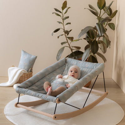 Babywippe “Growing Green White Gatsby Antique Green”