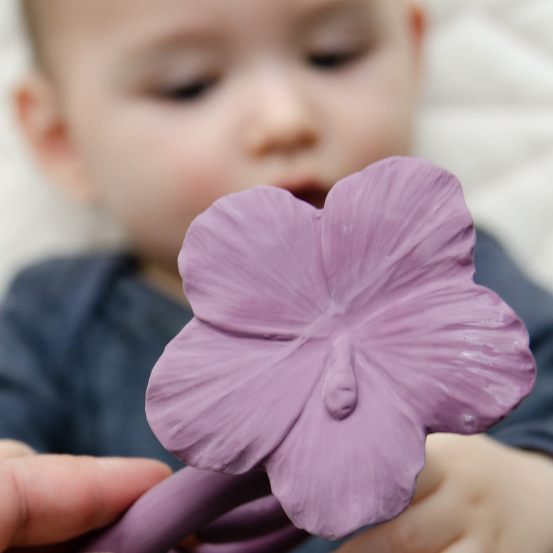 Beißring aus Naturkautschuk “Hawaii Flower Purple”