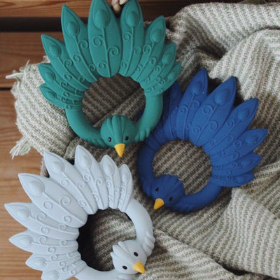 Beißring aus Naturkautschuk “Peacock Blue”