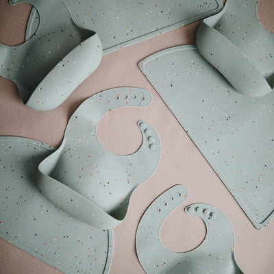 Lätzchen “Cambridge Blue Confetti”