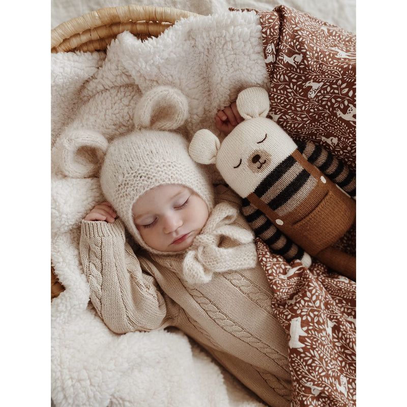Strickkuscheltier "Large Polar Bear Nut Overalls"