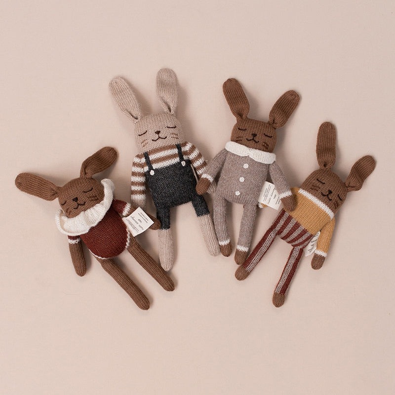 Kuscheltier “Bunny Black Overalls”
