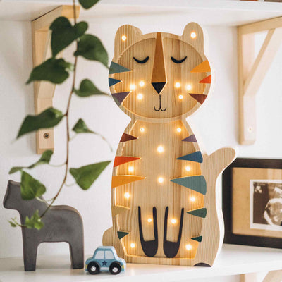 Handgemachte Kinderlampe aus Holz “Tiger - colored”
